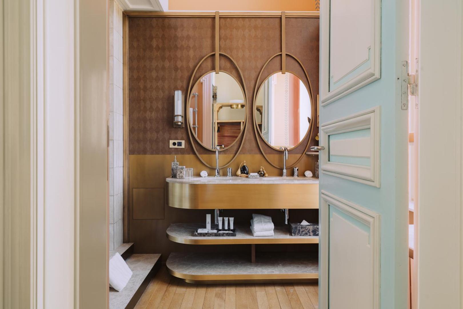 Petrusse Hotel 5*
