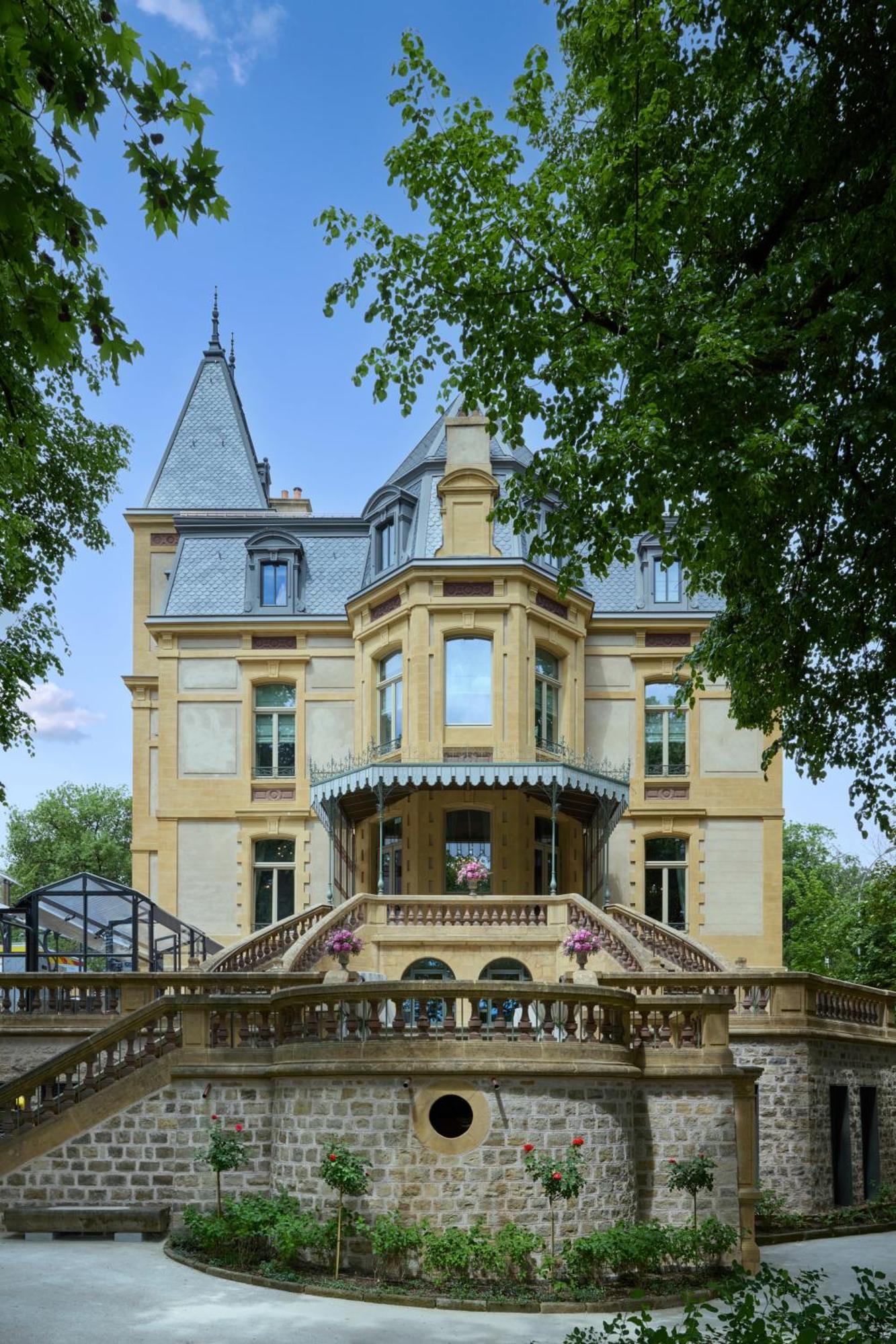 Petrusse Hotel 5*